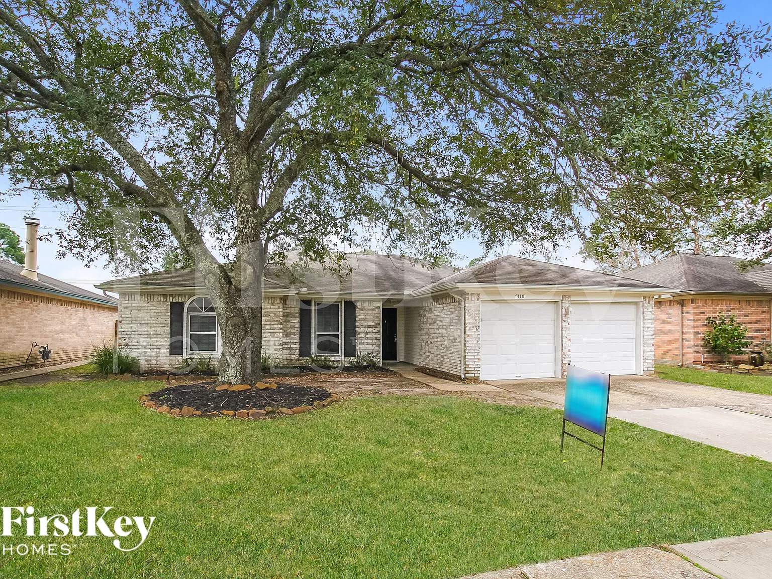 3 bed, 2.0 bath, 1357 sqft, $1,885 — Photo 1