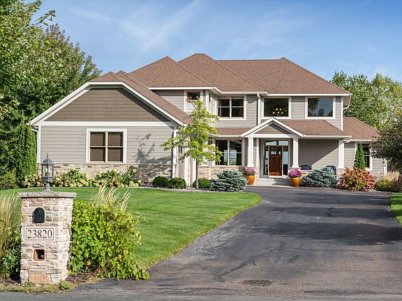 4th image of 23820 Meadow Creek Dr