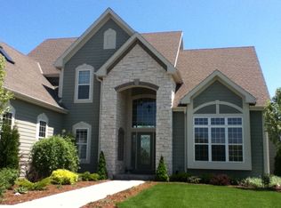 12620 Bluestem Trl, Caledonia, WI 53108