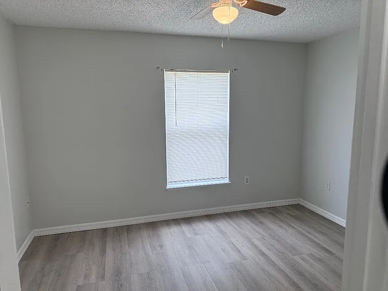 754 Toulon Dr — Photo 20