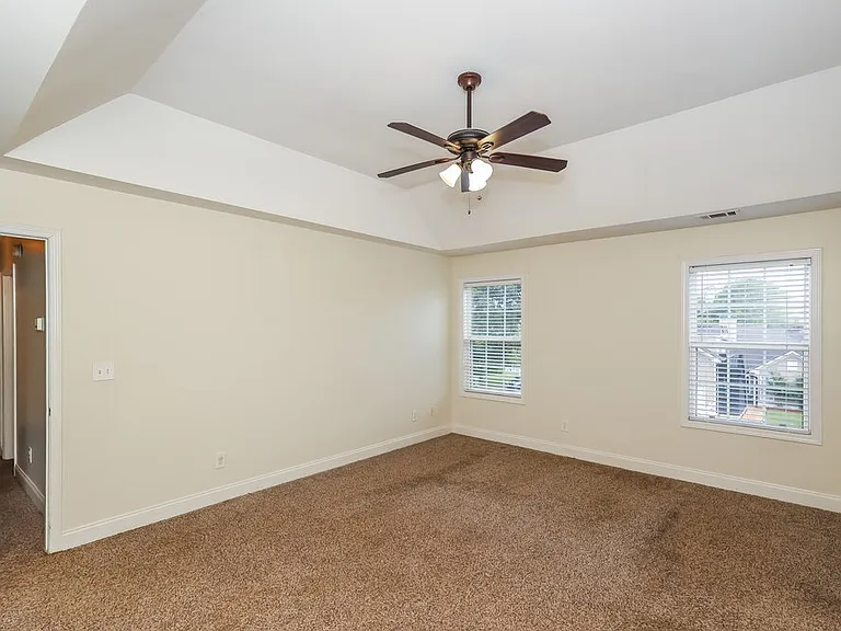 122 The Blvd — Photo 10