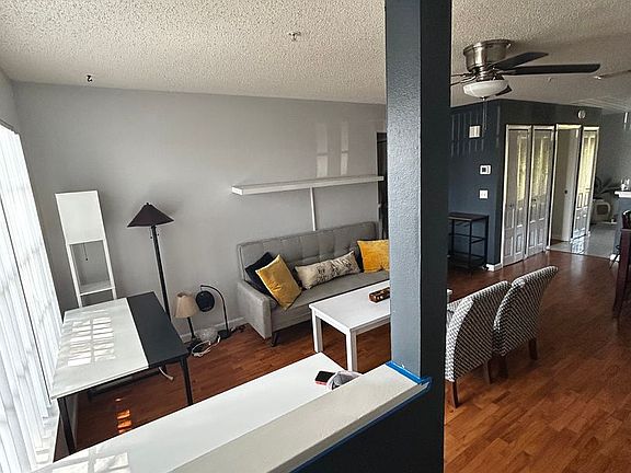 2nd image of 104 Reserve Cir APT 100