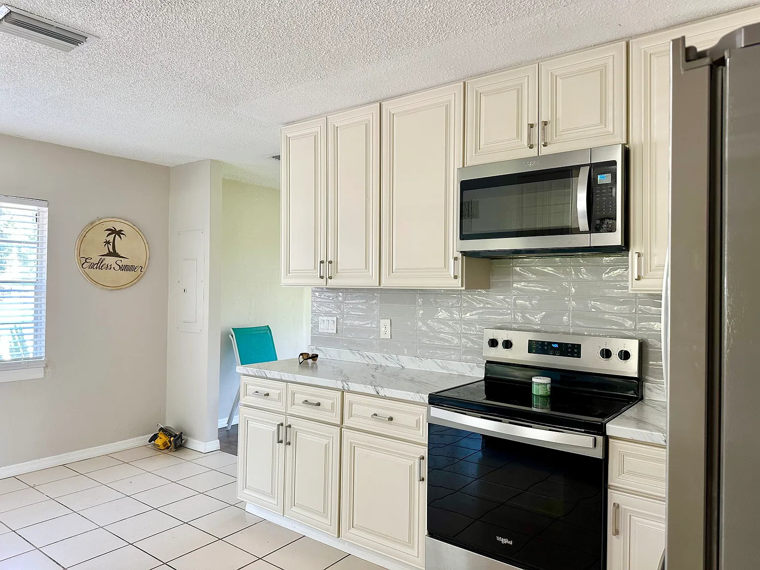 3 bed, 1200 sqft, $2,000 — Photo 2