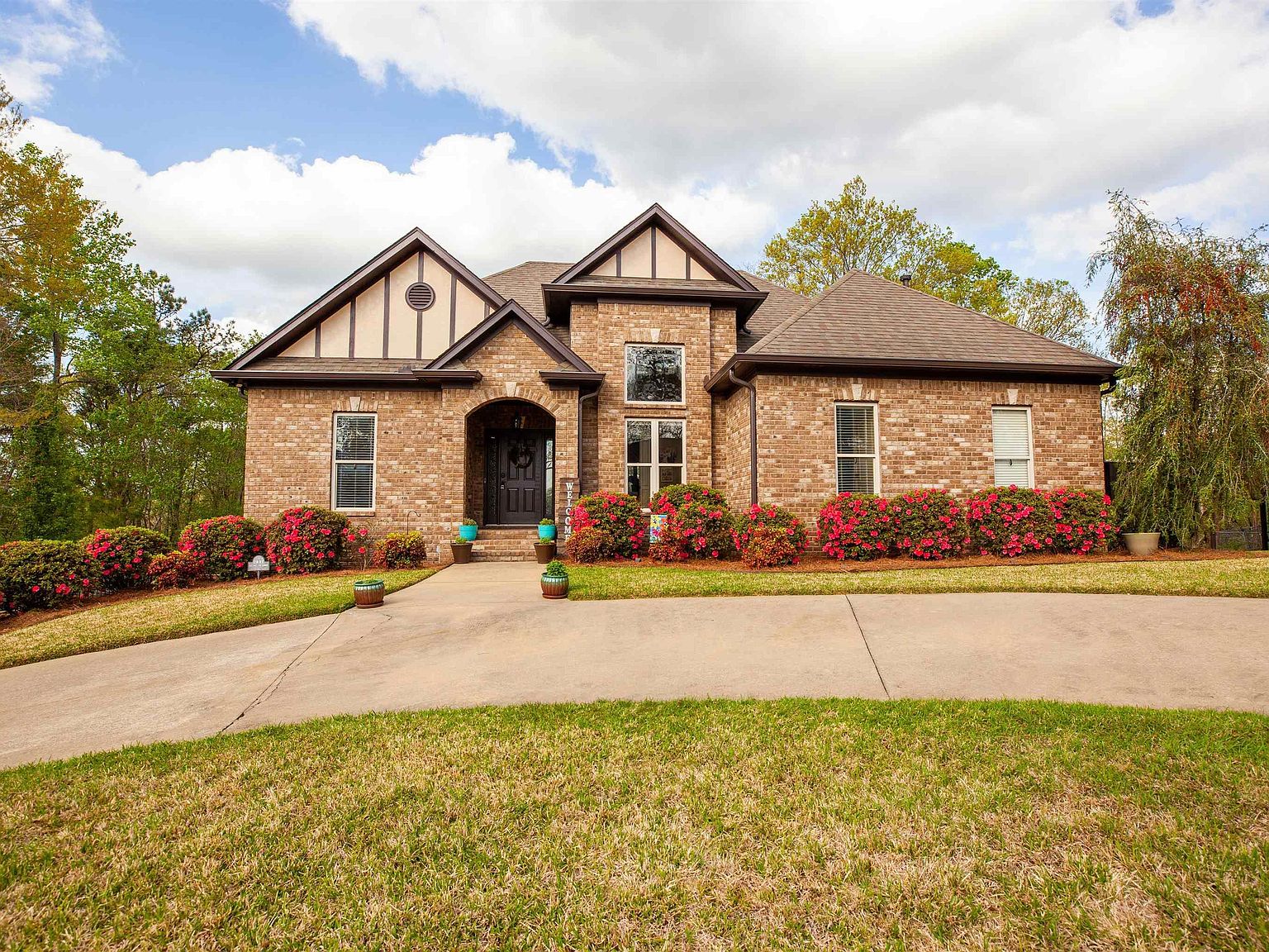 557 Fultonbrook Dr, Fultondale, AL 35068 Zillow