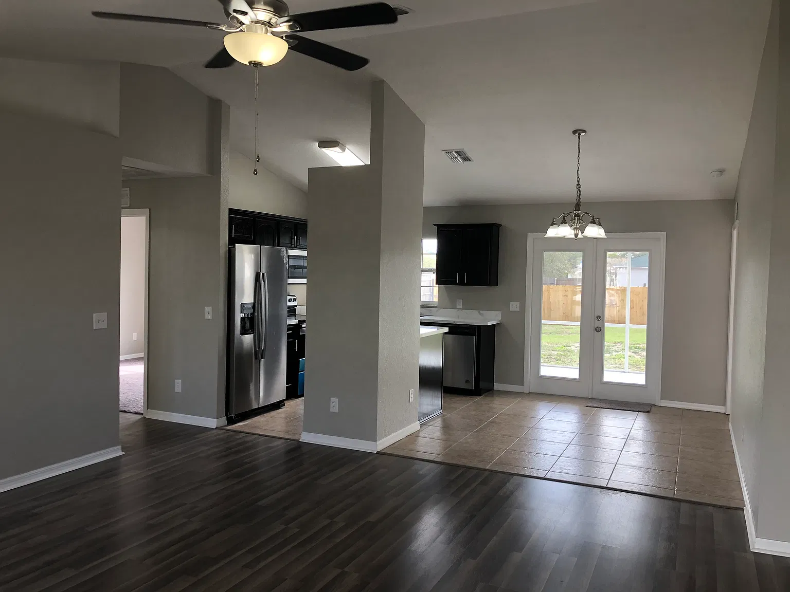 3 bed, 1215 sqft, $1,900 — Photo 3