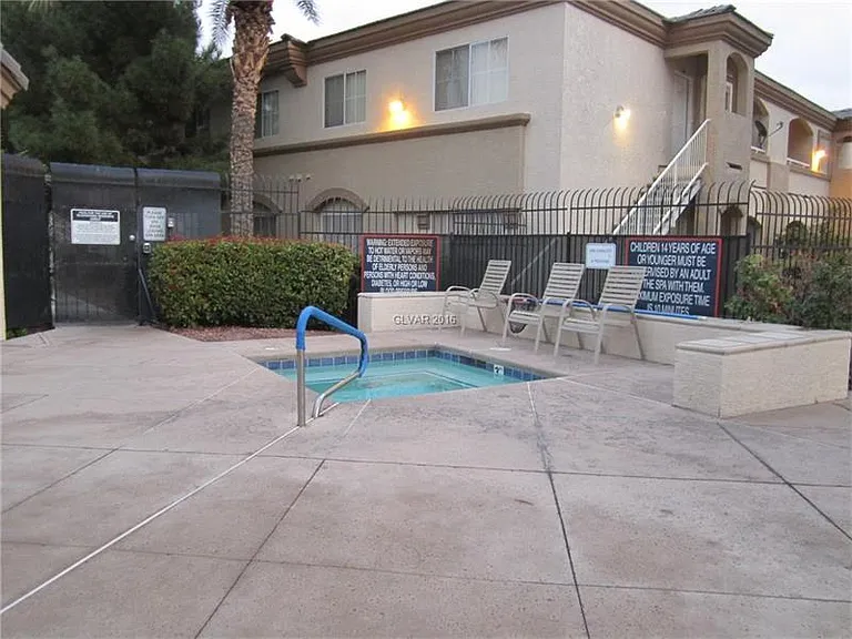 3400 Cabana Dr #2037 — Photo 17