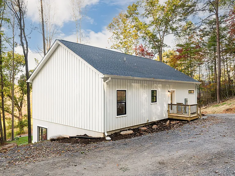 1487 Golf Course Rd — Photo 40