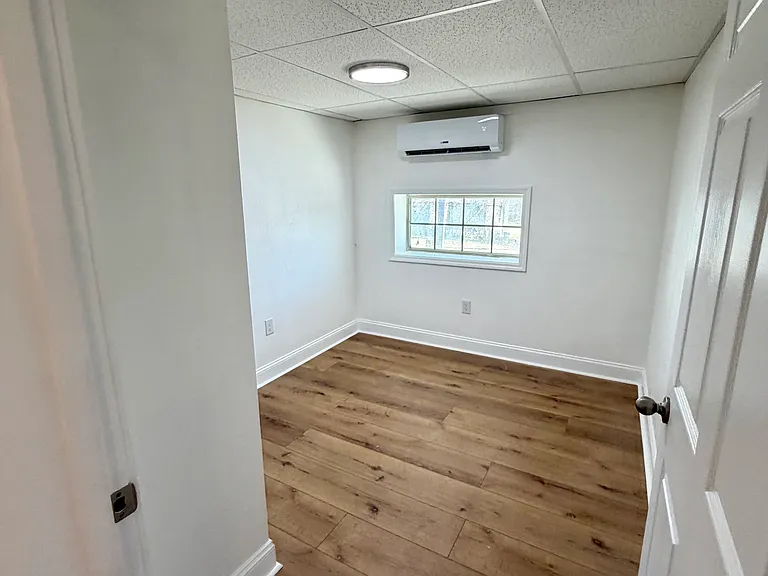 711 W Eastland St #C — Photo 8