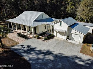 4 Sparkleberry Dr, Beaufort, SC 29907