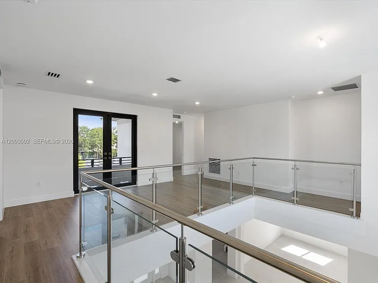 19602 NE 14th Ct — Photo 61