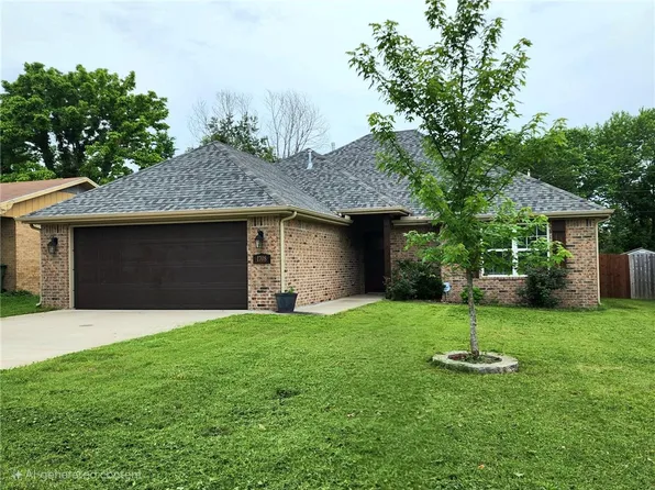 1708 S Anthony Dr, Rogers, AR 72756