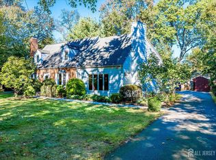 39 Rayle Ct, Metuchen, NJ 08840