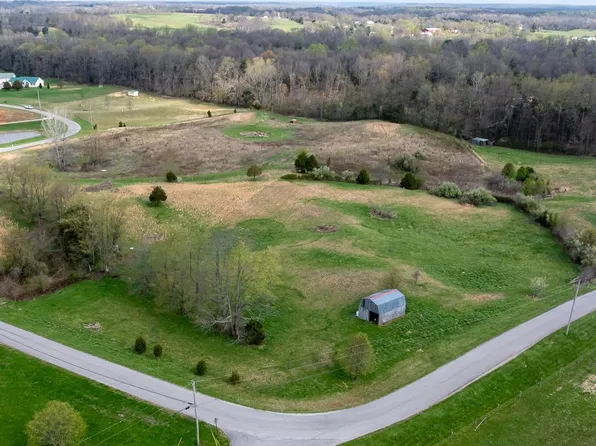 4 Charles Crutcher Dr, Vine Grove, KY 40175