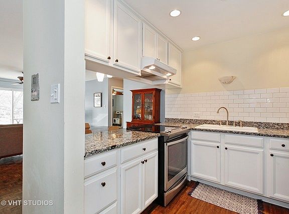2nd image of 543 Burlington Ave APT 213