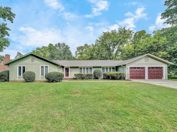 5835 Lakemont Dr, Roanoke, VA 24018