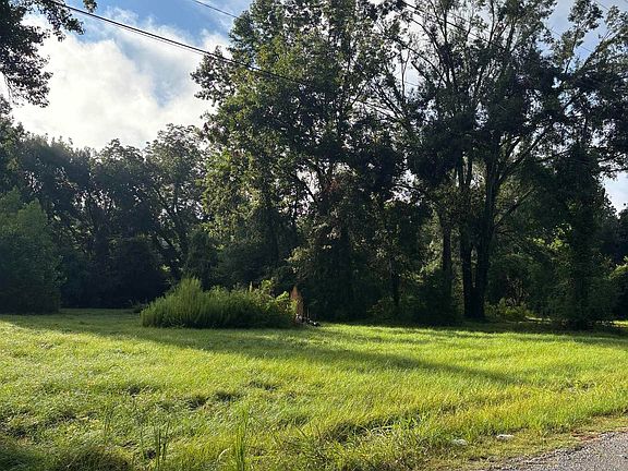 2nd image of 724 Richwood Rd