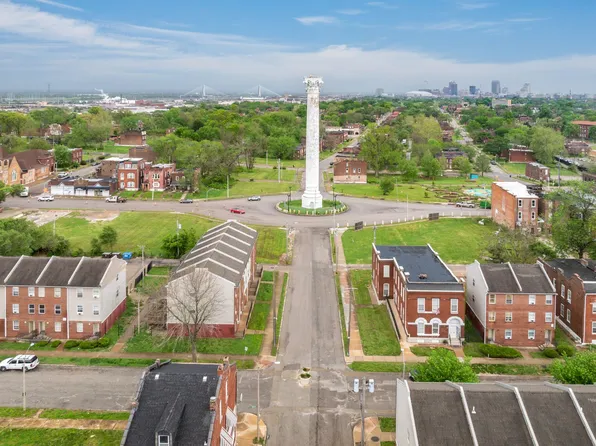 College Hill Apartments