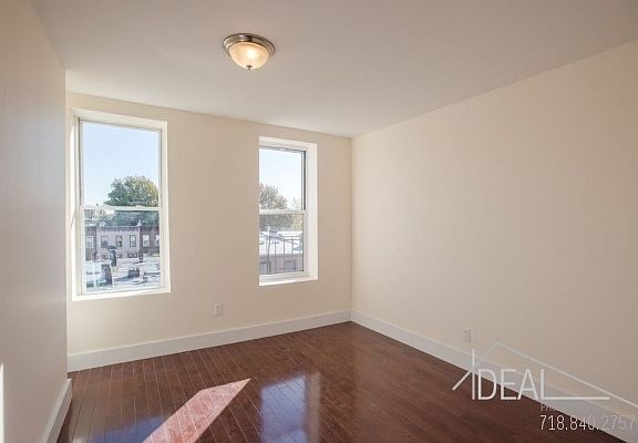 5th image of 225 Bainbridge St APT 3L