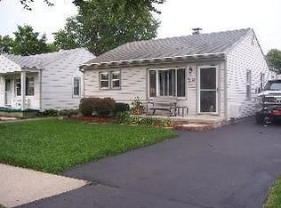 5874 N Globe St, Westland, MI 48185