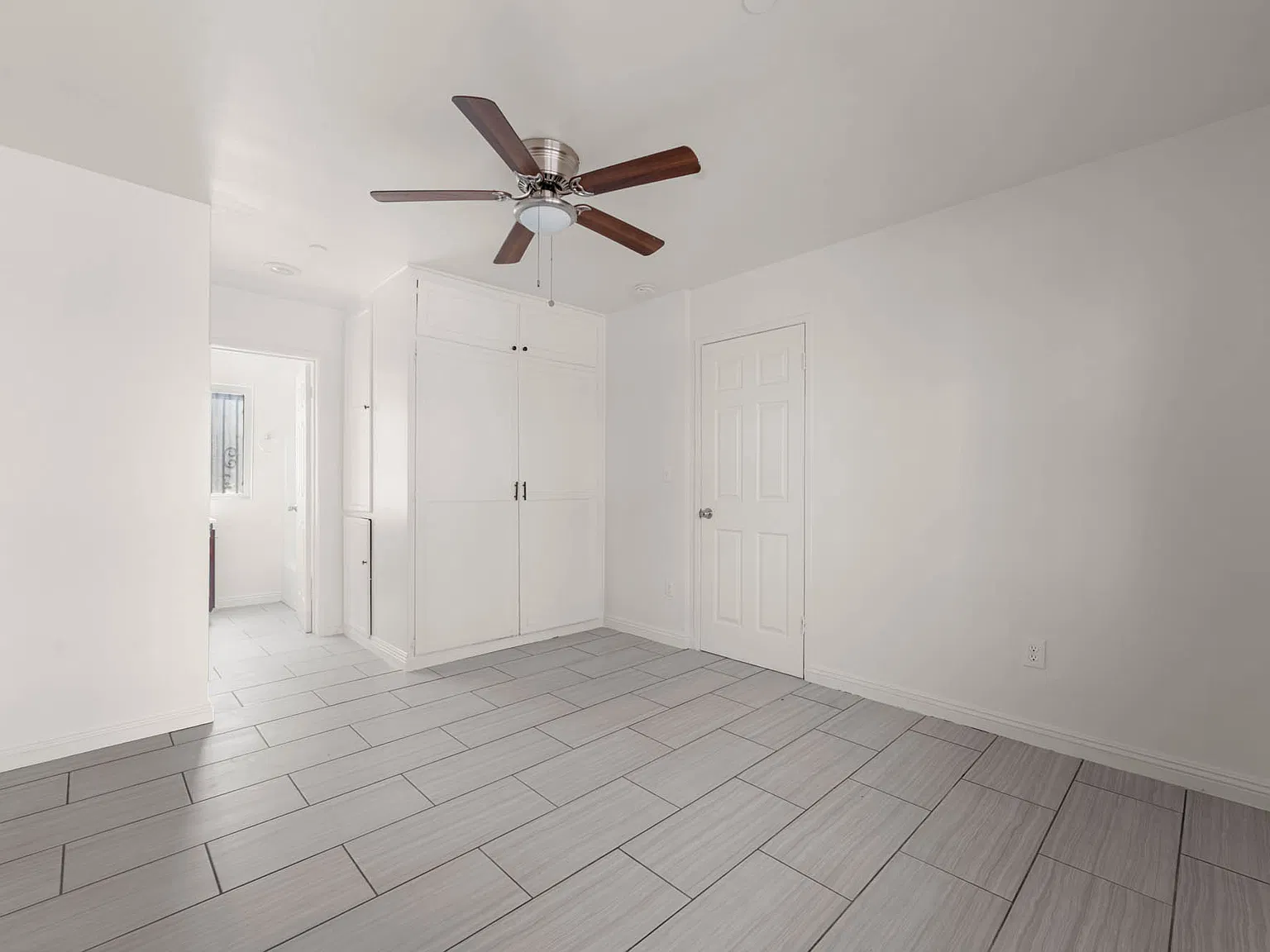 10008-10020 S Avalon Blvd — Photo 4