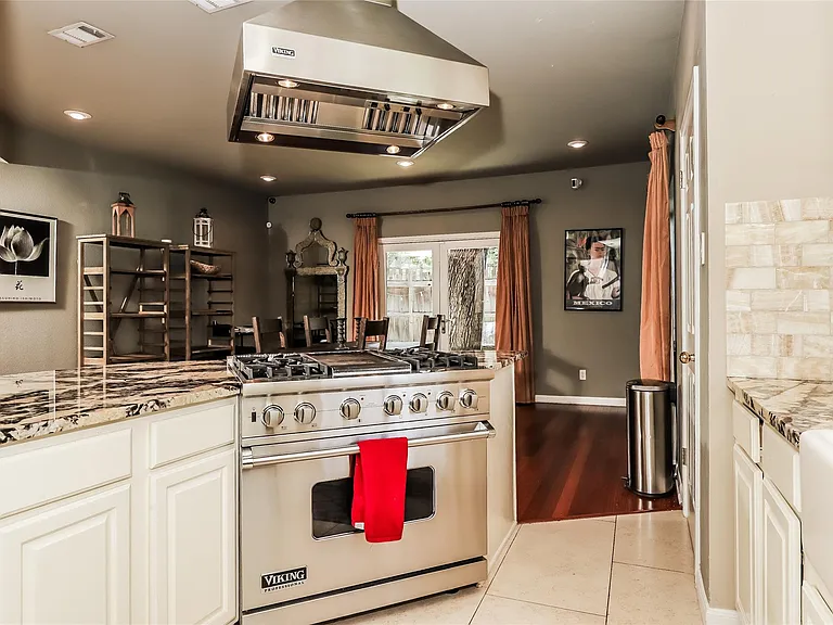 1702 Newning Ave #A — Photo 5