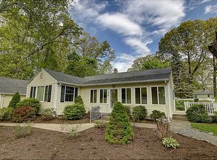 65 Oak Hill Dr, Cumberland, RI 02864