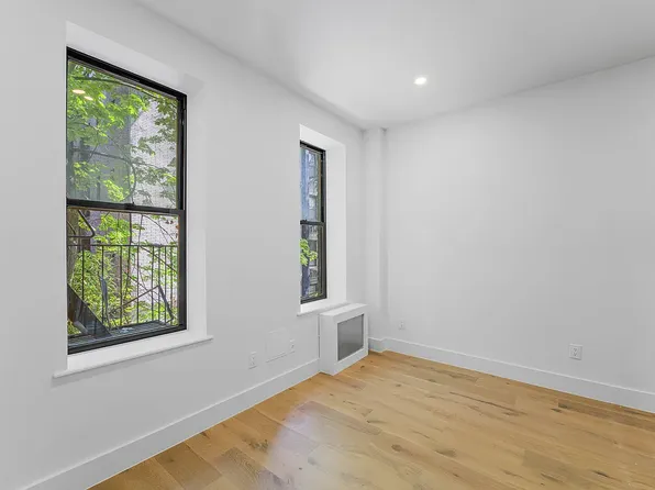 190 Sixth Avenue image 7 of 13