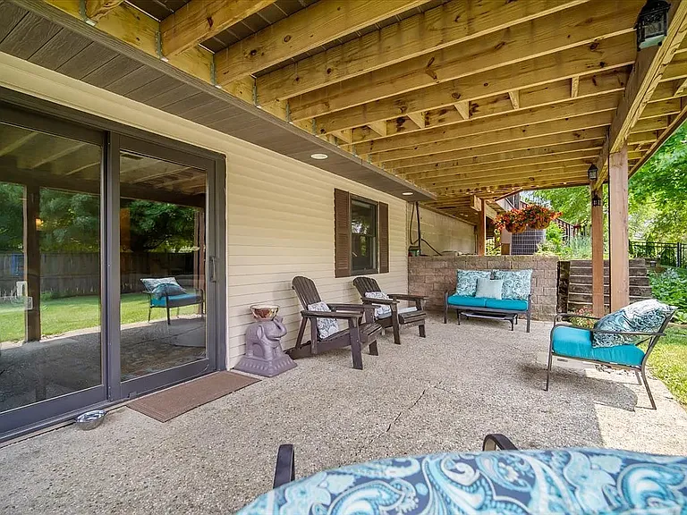 315 S Bone Dr #1 — Photo 2