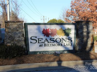700 Vista Lake Dr APT 207, Candler, NC, 28715