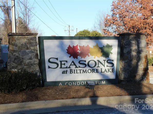 700 Vista Lake Dr APT 207, Candler, NC 28715