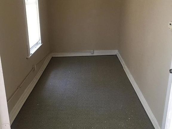3rd image of 2111 Crittenden St