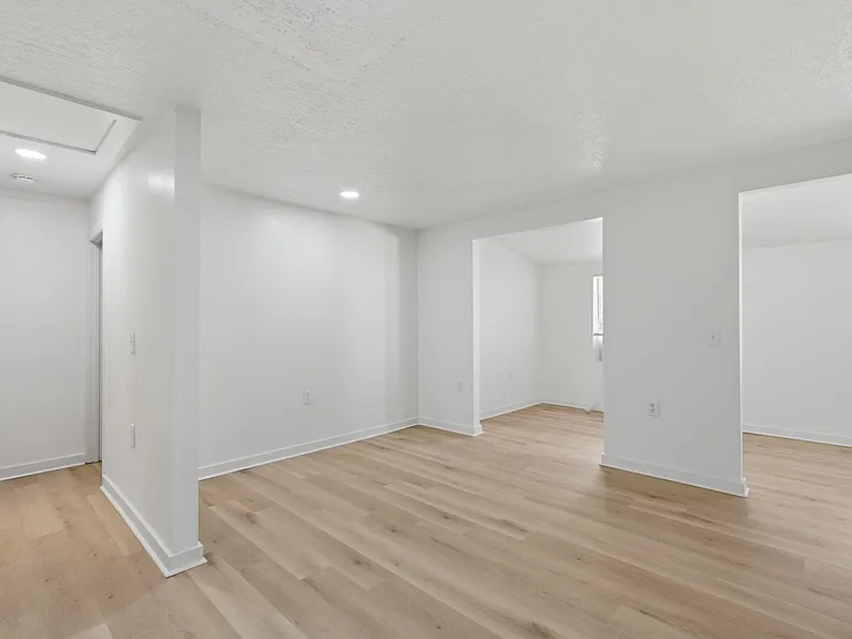 1824 Grayson St — Photo 15