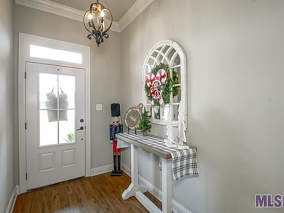 4th image of 27777 Lakeview Dr