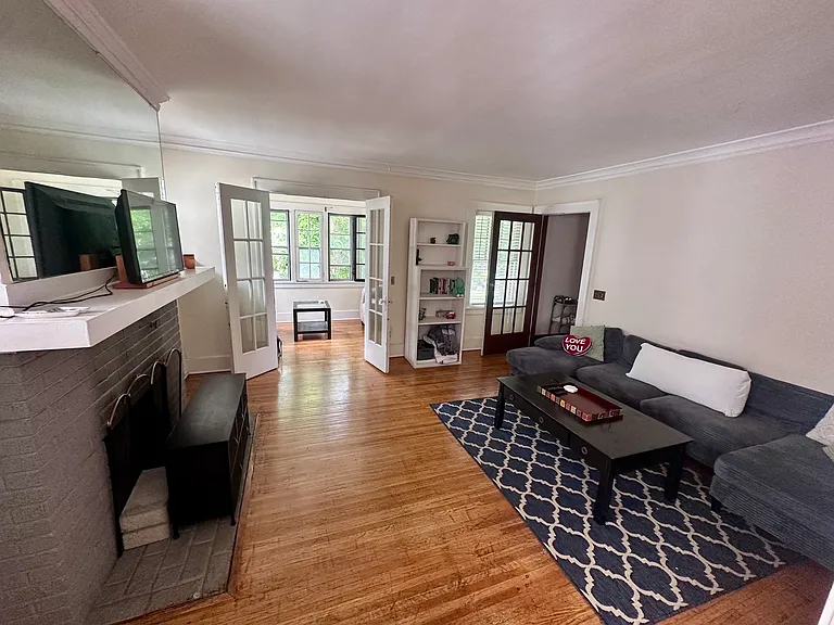152 Milburn St #2 — Photo 3