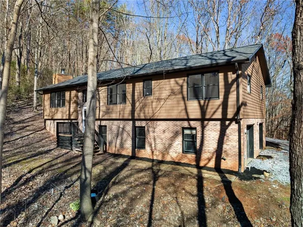 281 Primrose Dr, Sautee Nacoochee, GA 30571