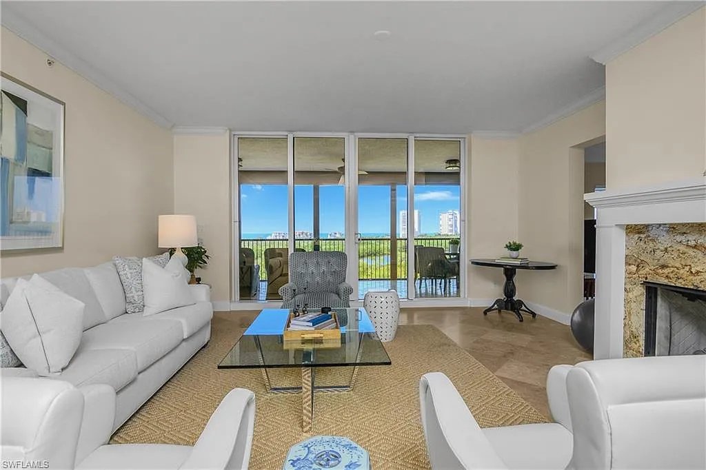3 bed, 2.5 bath, 2675 sqft, $22,000 — Photo 3