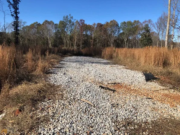 21 Diamond Hill Rd, Gillsville, GA 30543