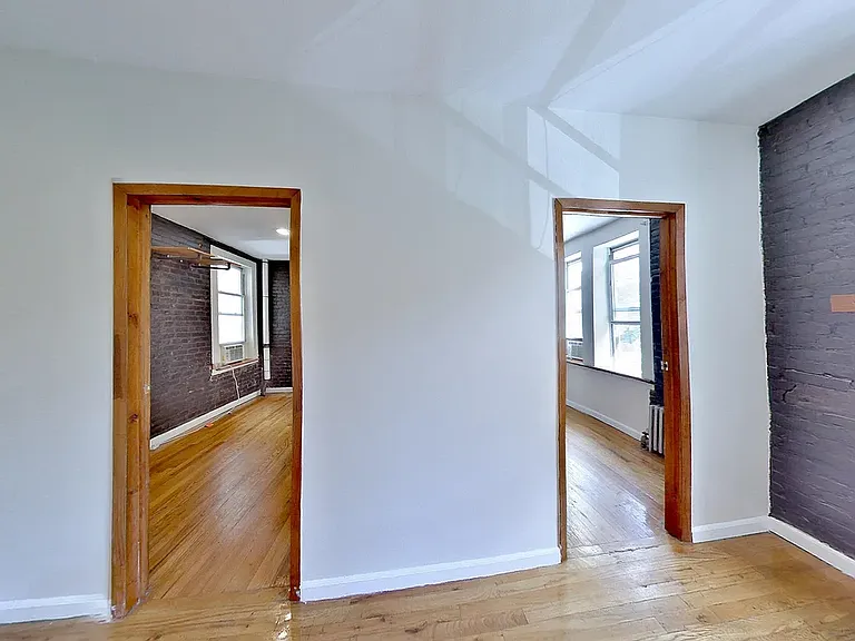 85 Pitt St #16 — Photo 5