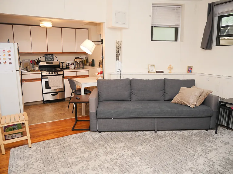 28 Browne St — Photo 3