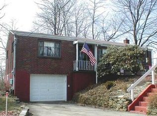 1043 Rue Grande Vue St, Pittsburgh, PA 15220