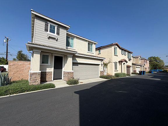 2nd image of 243 Lockhart Way