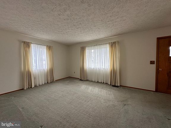 2nd image of 18 Mill St