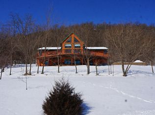 S1439 Ernie Ln, Chaseburg, WI 54621