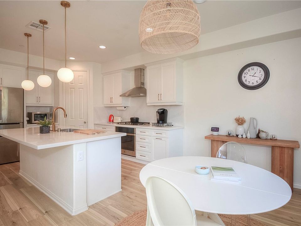 1st image of 24218 Hillcrest Dr #24218