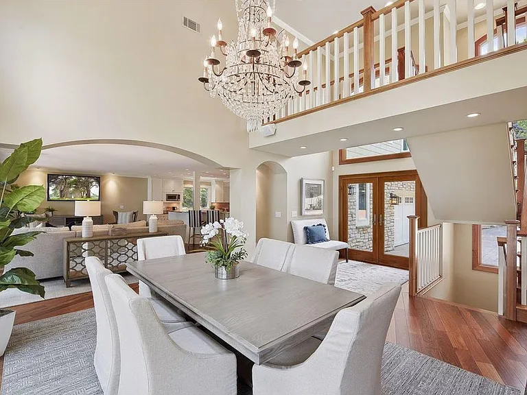 3229 Casco Cir — Photo 9