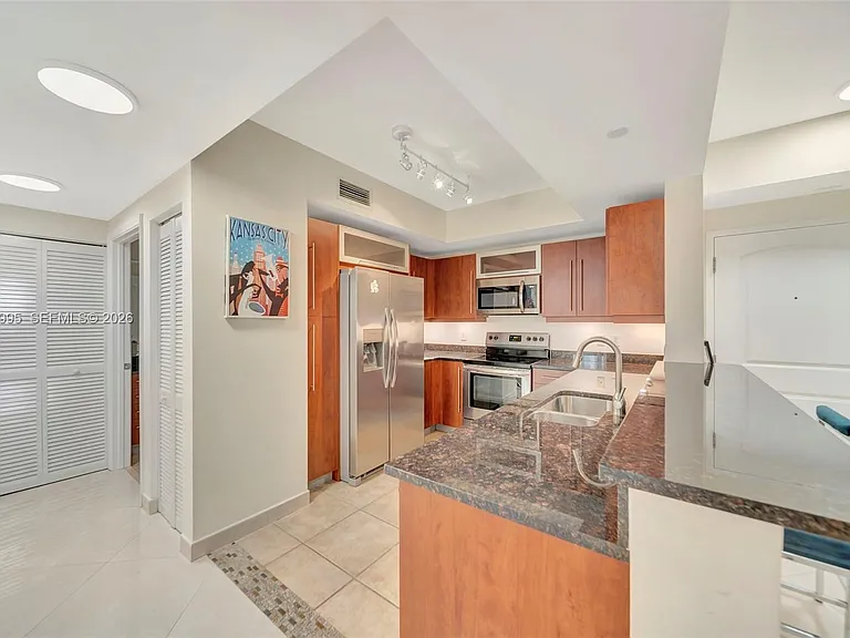 7355 SW 89th St #728N — Photo 3