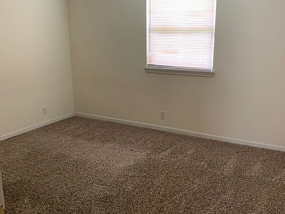 2nd image of 105 Albany Dr APT C