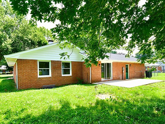 2nd image of 1005 Cardinal Way