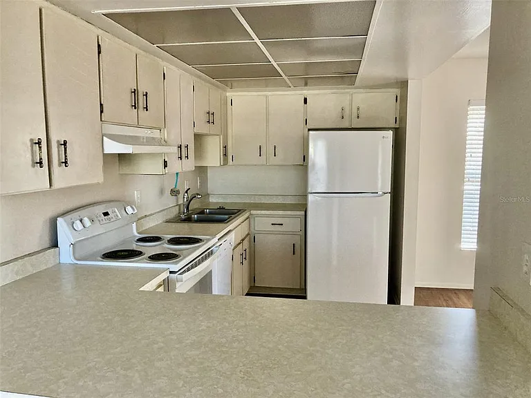 5008 Manatee Ave W #1 — Photo 5