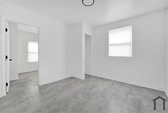 869 N Montgomery St — Photo 11